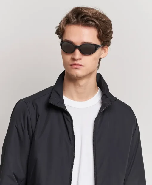 Oakley-Eye-Jacket