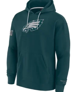 Philadelphia Eagles Elements Fleece Pullover Hoodie front