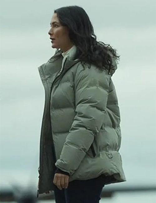 The Recruit S02 Hannah Copeland Puffer Hooded Jacket